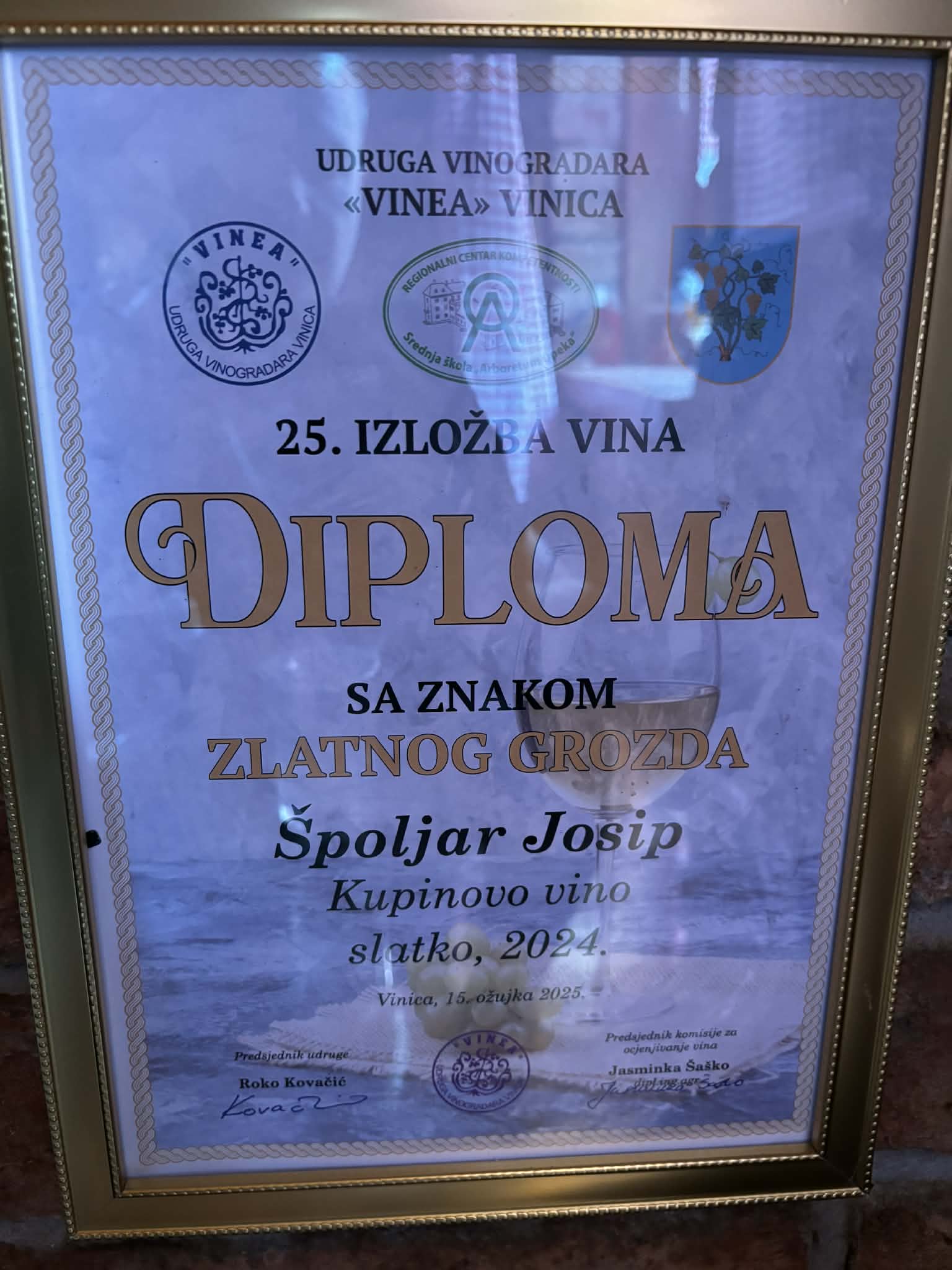 277492ca bf6f 45e5 a033 9e95124adf45