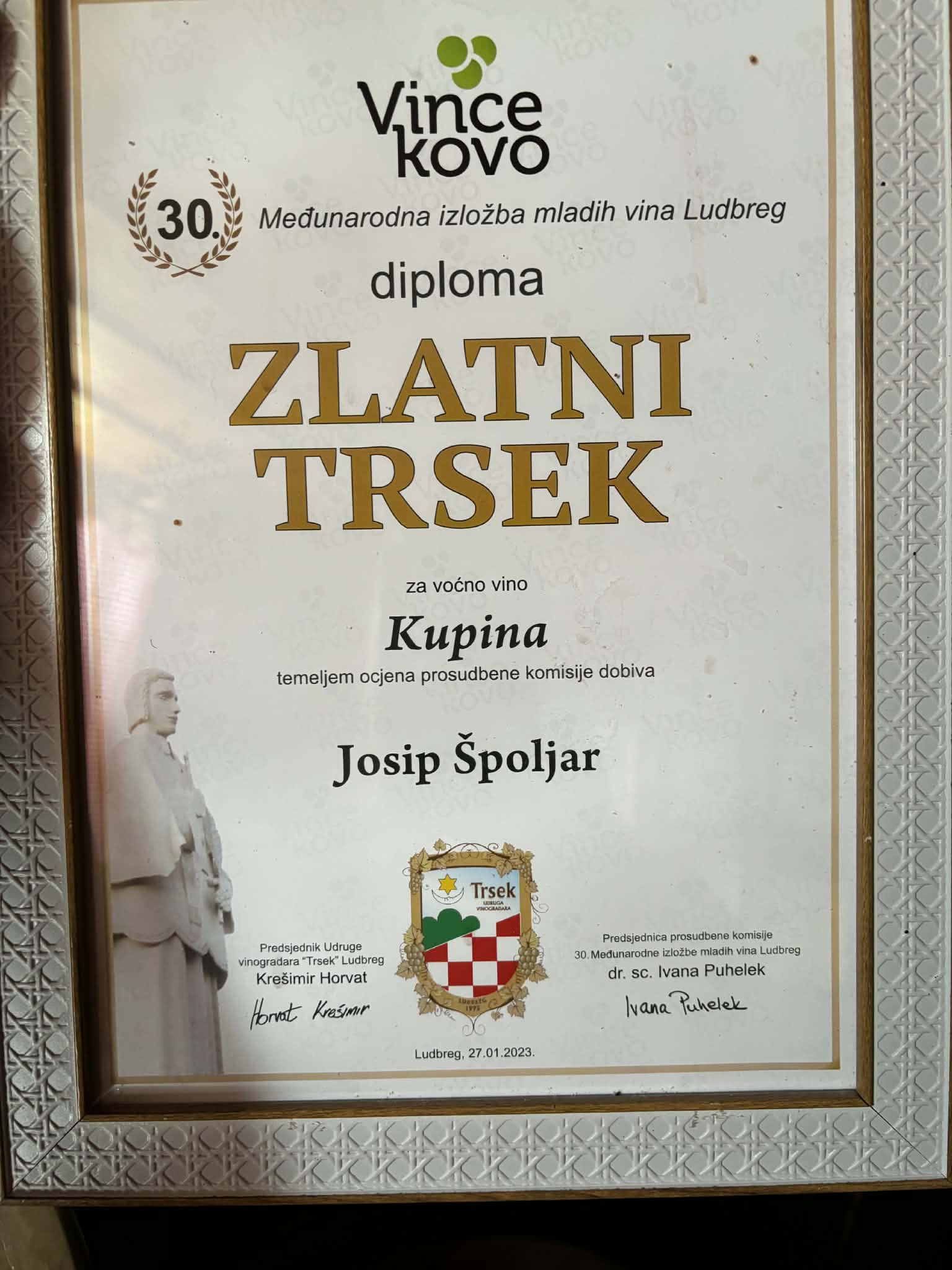 b6705d33 9d20 44ba 9884 faded084d2e3