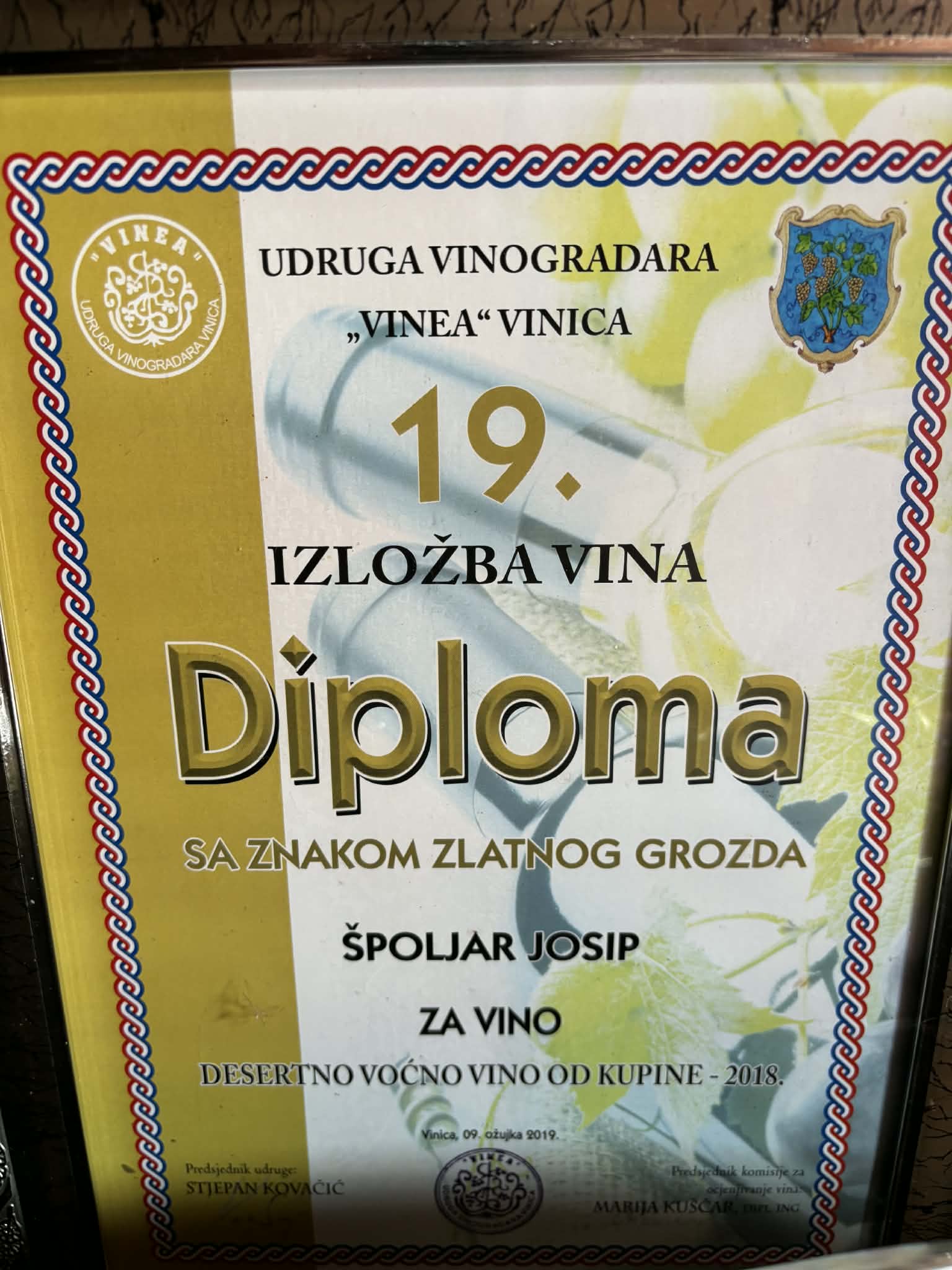 e83134d8 344b 4df7 8b4b 099af4668a64